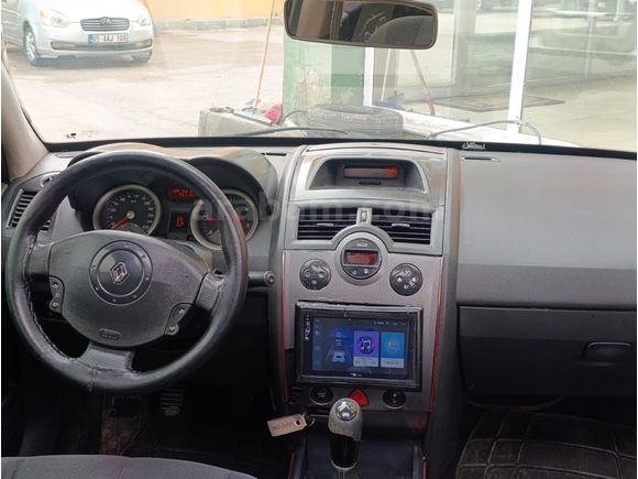 Cam tavanlı Renault Megane 1.5 dCi Dynamique 2005 Model Van