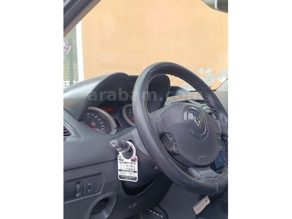 Cam tavanlı Renault Megane 1.5 dCi Dynamique 2005 Model Van