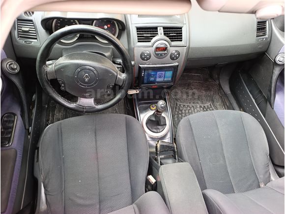 Cam tavanlı Renault Megane 1.5 dCi Dynamique 2005 Model Van
