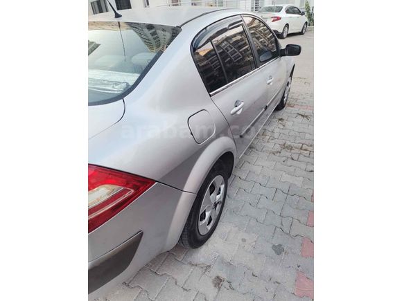 Sahibinden Renault Megane 1.5 dCi Expression 2007 Model  300.000 km Gri (Gümüş)