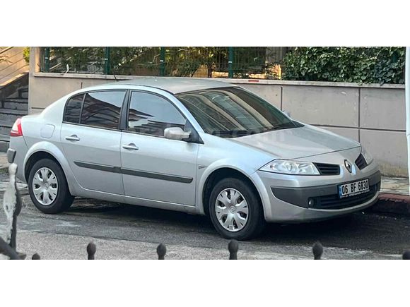 Sahibinden Renault Megane 1.5 dCi Expression 2007 Model  300.000 km Gri (Gümüş)