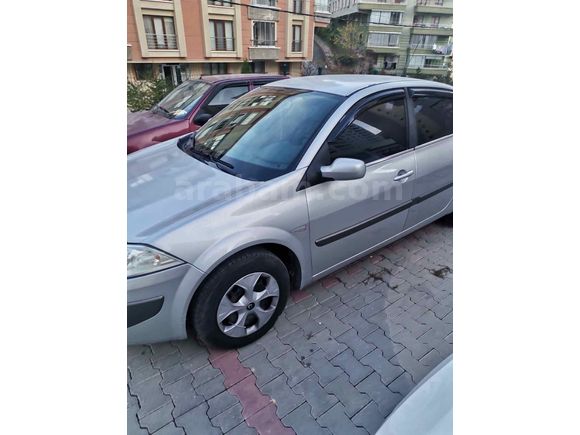 Sahibinden Renault Megane 1.5 dCi Expression 2007 Model  300.000 km Gri (Gümüş)