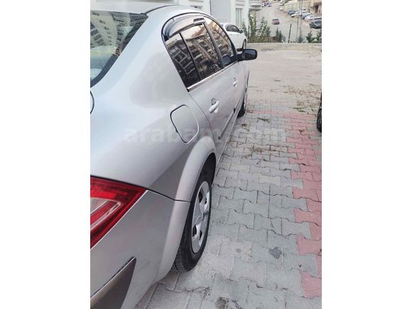 Sahibinden Renault Megane 1.5 dCi Expression 2007 Model  300.000 km Gri (Gümüş)