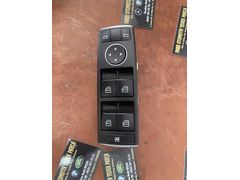 CAM DÜĞMESİ ÖN SOL (SİYAH) W117/W156/W176/ A1669054300
