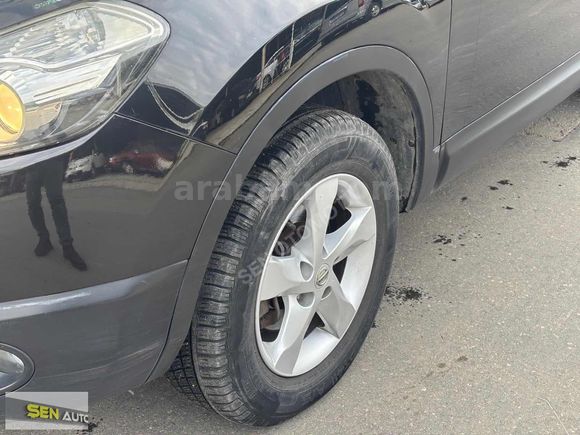 ŞEN OTOMOTİVDEN NİSSAN QASHQAI takas olur kart geçer