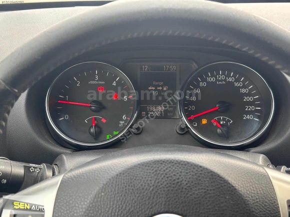 ŞEN OTOMOTİVDEN NİSSAN QASHQAI takas olur kart geçer