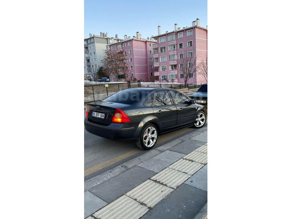 Sahibinden Ford Focus 1.6 Ghia 2006 Model  133.000 km Gri