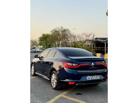 Sahibinden Renault Megane 1.3 TCe  2021 model 