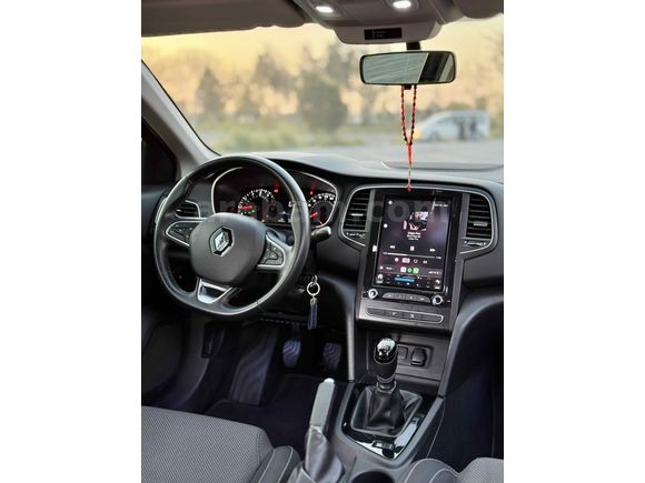 Sahibinden Renault Megane 1.3 TCe  2021 model 