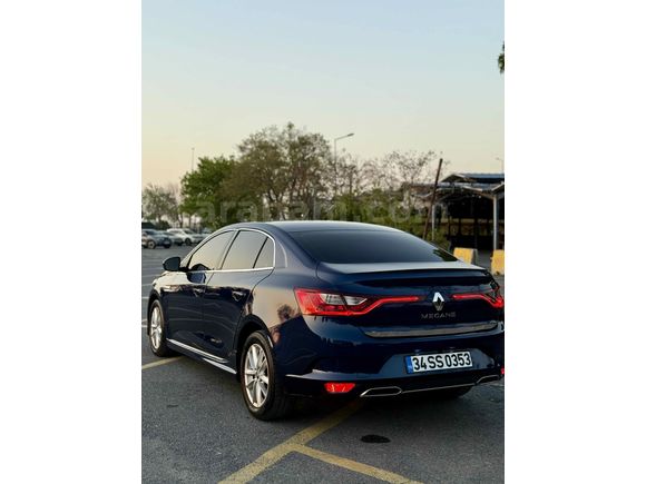 Sahibinden Renault Megane 1.3 TCe  2021 model 