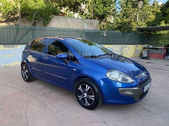 Sahibinden Fiat Punto EVO 1.4 Active 2010 Model  250.000 km Mavi