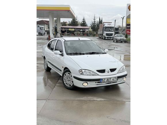 Sahibinden Renault Megane 1.6 RXT 2001 Model 