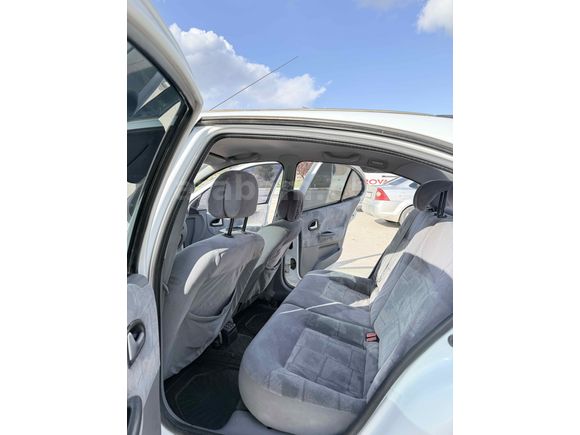 Sahibinden Renault Megane 1.6 RXT 2001 Model 