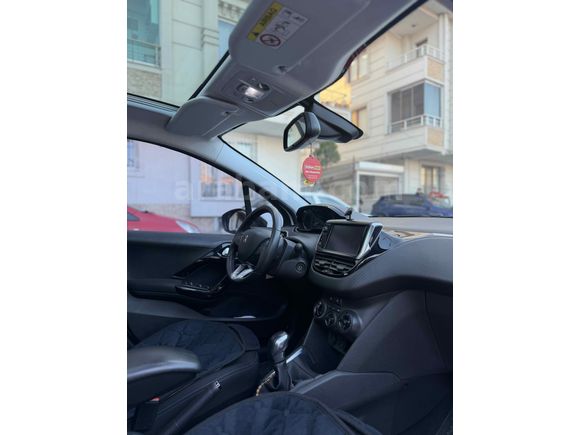 Sahibinden Peugeot 208 1.5 BlueHDi Signature 2020 Model 