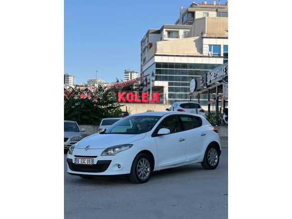 Sahibinden Renault Megane 1.5 dCi Privilege 2012 Model 
