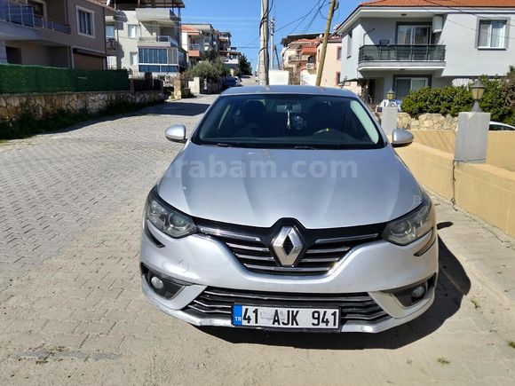 Sahibinden Renault Megane 1.5 dCi Touch 2017 Model İzmir 200.000 km Gri (Gümüş)