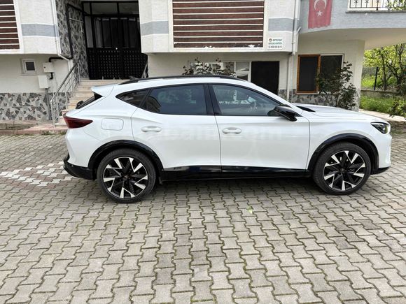Sahibinden Cupra Formentor 1.5 e-Hybrid 2025 Model Bursa 6.001 km Beyaz