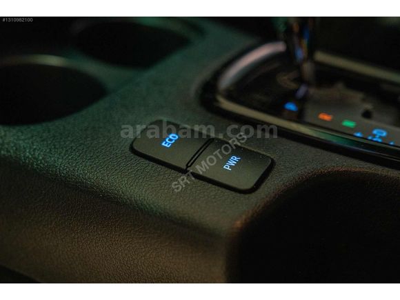 HATASIZ SERVİS BAKIMLI HİLUX INVİNCİBLE 42BİN KM %20 FATURALI