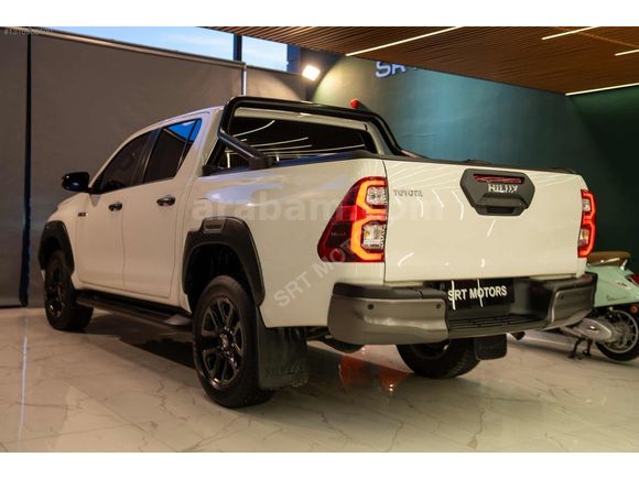 HATASIZ SERVİS BAKIMLI HİLUX INVİNCİBLE 42BİN KM %20 FATURALI