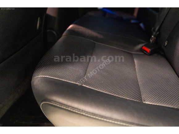 HATASIZ SERVİS BAKIMLI HİLUX INVİNCİBLE 42BİN KM %20 FATURALI