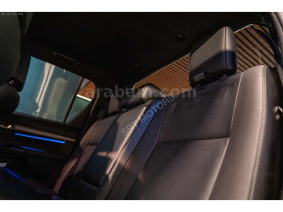 HATASIZ SERVİS BAKIMLI HİLUX INVİNCİBLE 42BİN KM %20 FATURALI