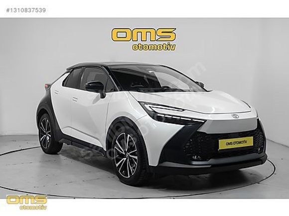 OMS OTOMOTİV'DEN 2024 C-HR HYBRİD ÇİFT RENK CAM TAVAN D.KOLTUK