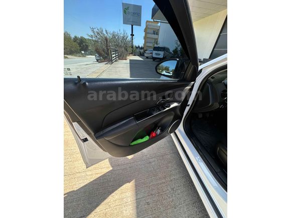 Sahibinden Chevrolet Cruze 1.6 Sport Plus 2013 Model  277.000 km Beyaz