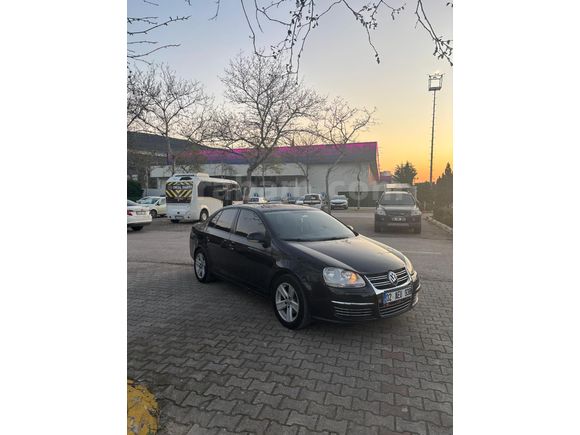 Sahibinden Volkswagen Jetta 1.6 Primeline 2010 Model  250.000 km Siyah