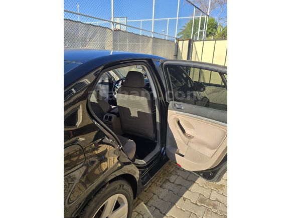 Sahibinden Volkswagen Jetta 1.6 Primeline 2010 Model  250.000 km Siyah