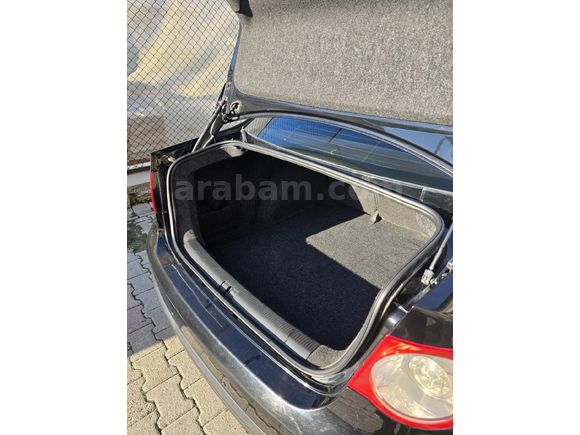 Sahibinden Volkswagen Jetta 1.6 Primeline 2010 Model  250.000 km Siyah