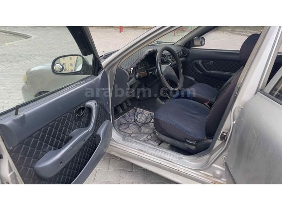 Sahibinden Hyundai Accent 1.3 GLS 1998 Model 