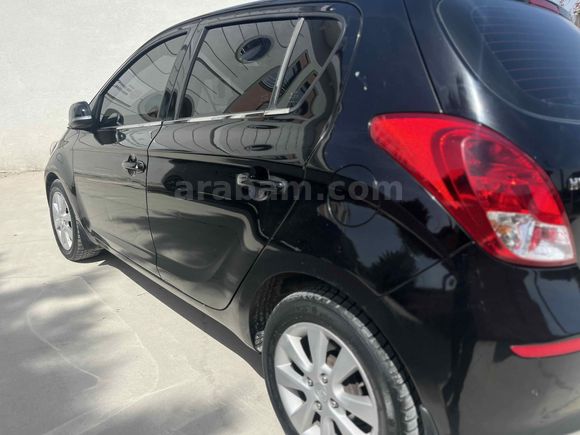 Düşük km  i20 1.4 CRDi Sense  6 ileri 