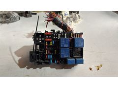 renault clıo 5 orjınal sigorta kutusu 243805499r