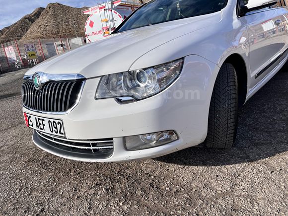 Sahibinden Skoda SuperB 1.6 TDI Comfort 2012 Model Hatasız Boyasız Değişensiz