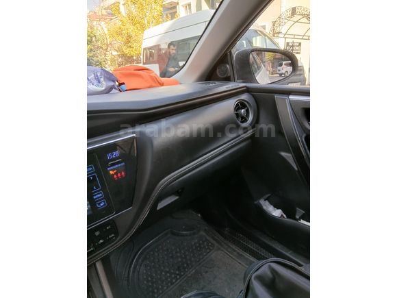 Sahibinden Toyota Corolla 1.4 D-4D Touch 2018 Model Afyonkarahisar 108.000 km Beyaz