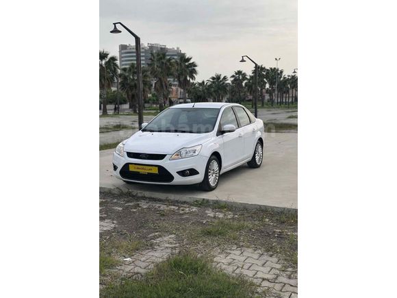 2011 MODEL TEMİZ AİLE ARACI • İÇİ DIŞI PIRIL PIRIL • MOTOR YÜRÜR HATASIZ