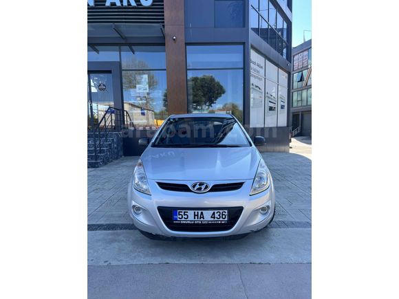 Sahibinden Hyundai i20 1.4 CVVT Team 2012 Model 