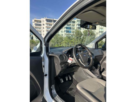 Sahibinden Ford Tourneo Courier 1.5 TDCi Titanium Plus 2018 Model 