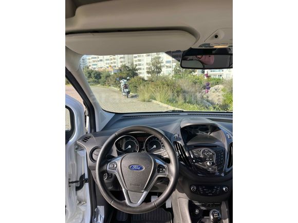 Sahibinden Ford Tourneo Courier 1.5 TDCi Titanium Plus 2018 Model 