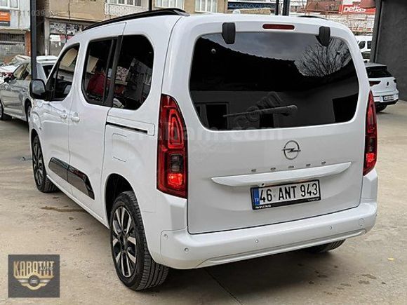 KARATUT AUTO'DAN 2024 COMBO HATASIZ 1.5 DİZEL OTOMATİK CAM TAVAN
