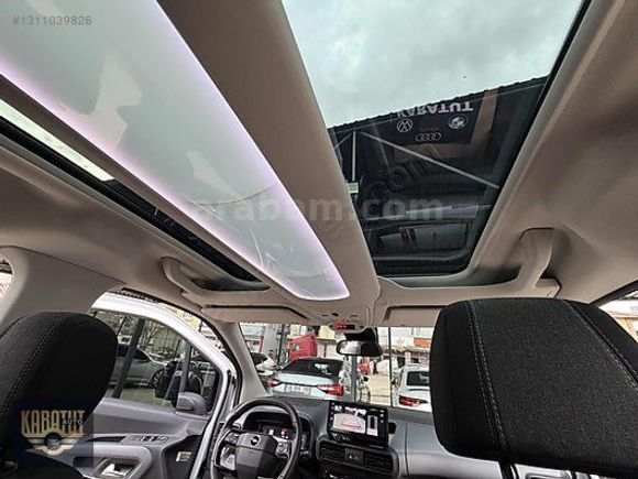 KARATUT AUTO'DAN 2024 COMBO HATASIZ 1.5 DİZEL OTOMATİK CAM TAVAN