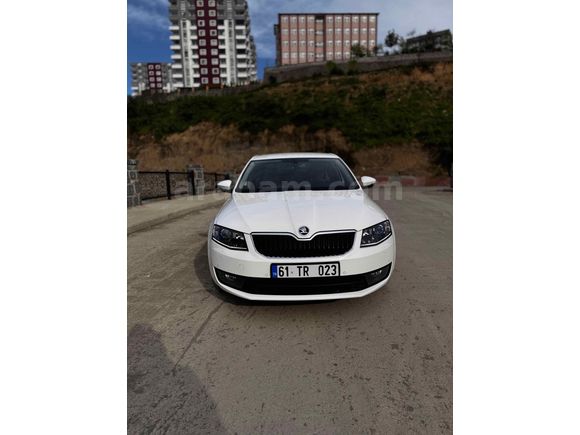 Skoda Octavia 1.4 TSI Style 2015 Model Düşük Km Yetkili Servis Bakımlı