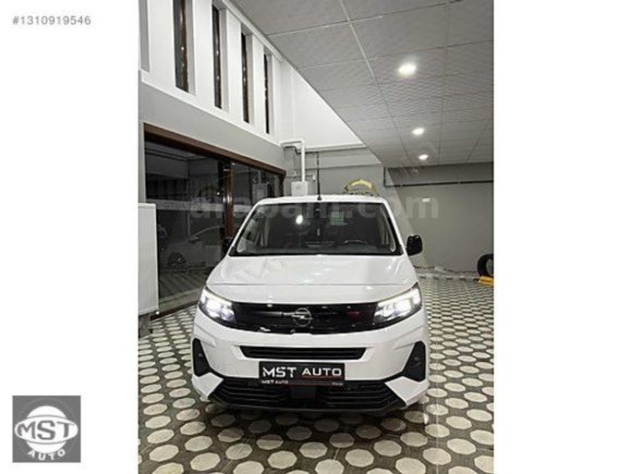 Opel Combo 1.5 D Ultimate XL