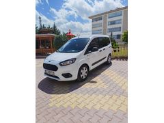 Ford Tourneo Courier 1.0 EcoBoost
