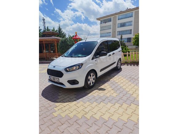 Ford Tourneo Courier 1.0 EcoBoost