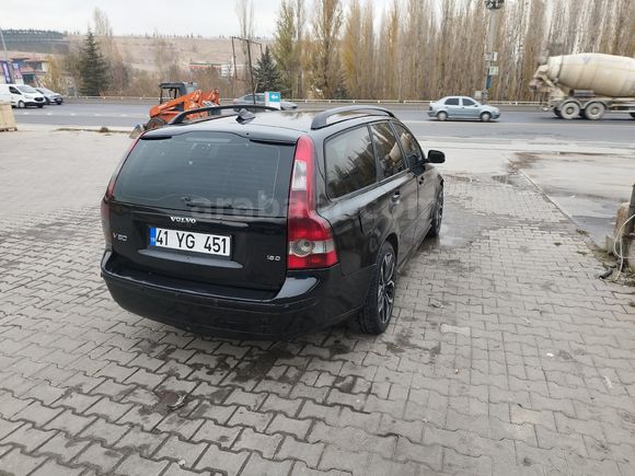 Acil Volvo V50
