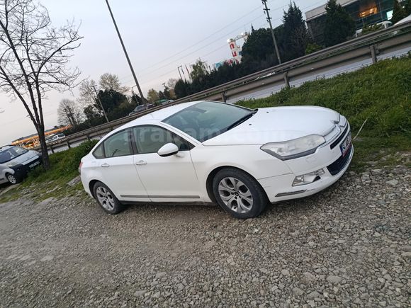 Sahibinden Citroen C5 1.6 e-HDi Confort 2012 Model  198.000 km Beyaz