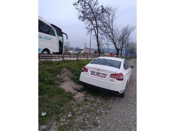 Sahibinden Citroen C5 1.6 e-HDi Confort 2012 Model  198.000 km Beyaz