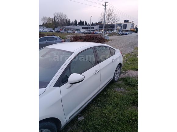 Sahibinden Citroen C5 1.6 e-HDi Confort 2012 Model  198.000 km Beyaz