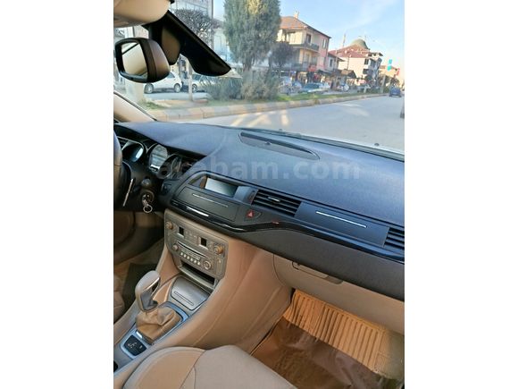 Sahibinden Citroen C5 1.6 e-HDi Confort 2012 Model  198.000 km Beyaz